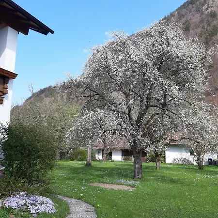 Haus Polleichtner Apartment Marquartstein